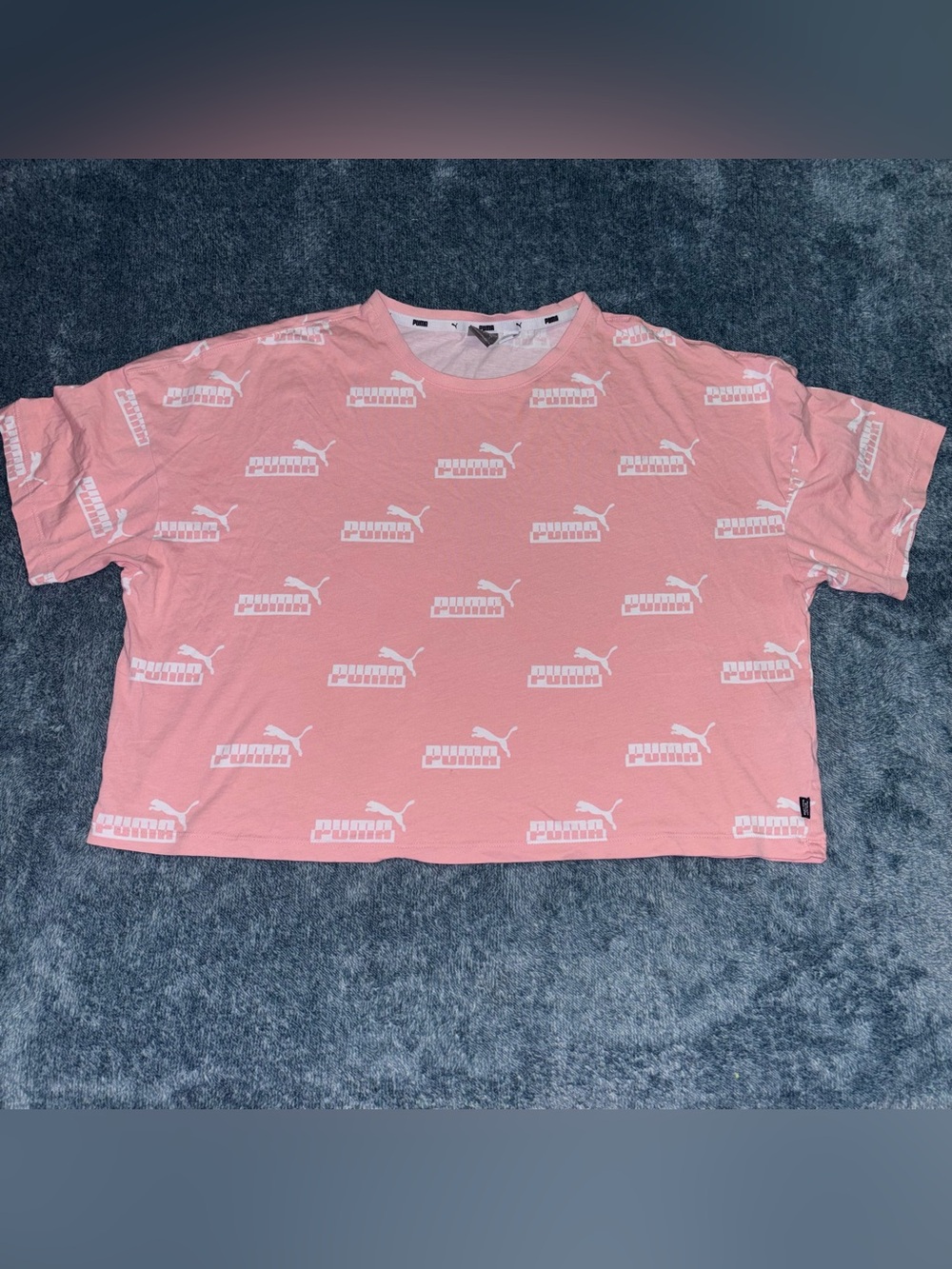 Puma Amplified All Over Logo Print Cropped T-Shirt Women’s Size Large